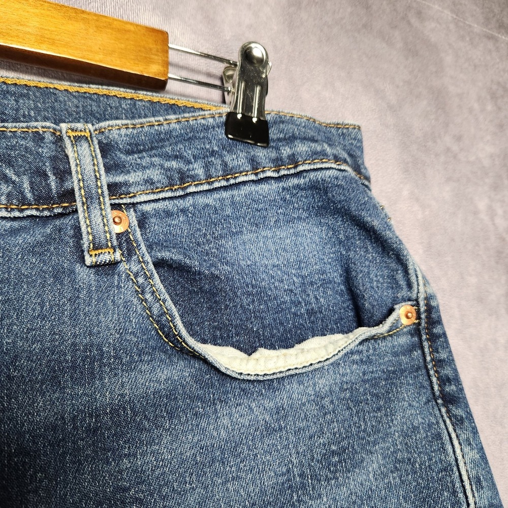 Levis 505 Mens Regular Fit Jeans size 36x32 Straight Fit Zipper Fly Denim - Picture 8 of 16